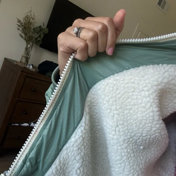 All access mint and white puffer jacket - Picture 3 of 4